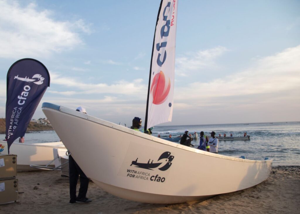 CFAO donates 38 fibreglass canoes Made in Senegal